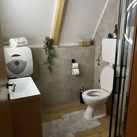 Jezero-jajce Villa *