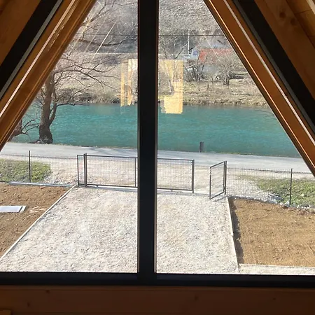 Jezero Villa *
