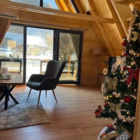 Villa Jezero-jajce *