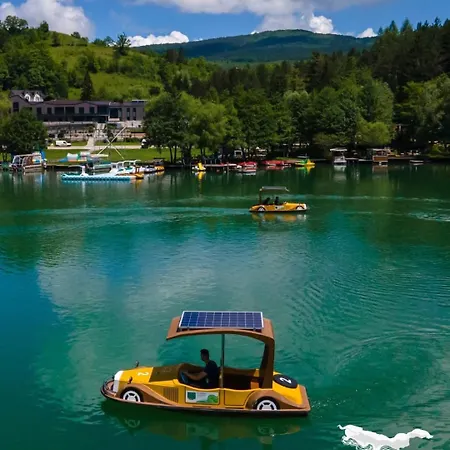 Βίλα Jezero-jajce *
