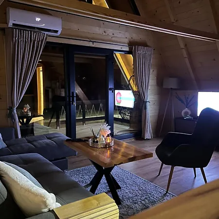 Villa Jezero-jajce *