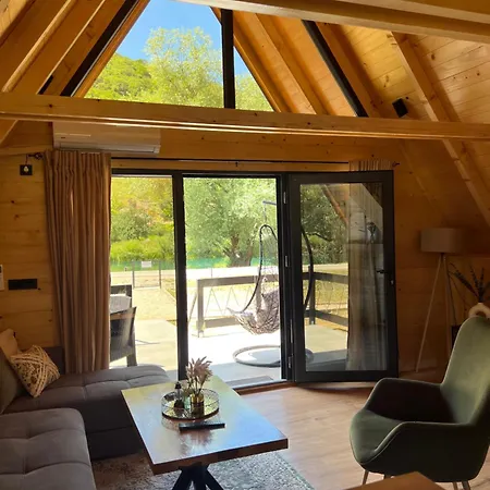 Jezero-jajce Villa Jezero (Republika Srpska)