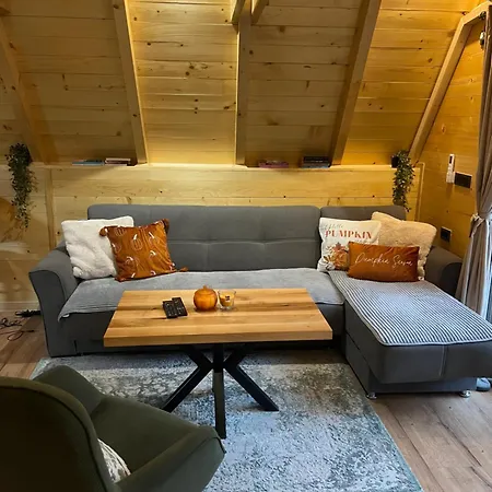 Jezero-jajce Villa *