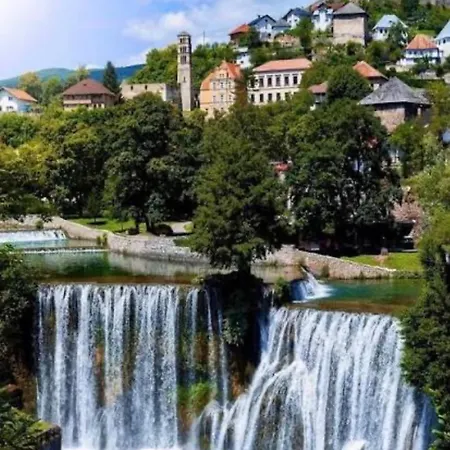 Jezero-jajce Jezero (Republika Srpska)