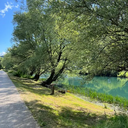 Jezero-jajce *