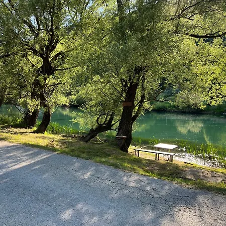 Jezero-jajce Jezero (Republika Srpska)